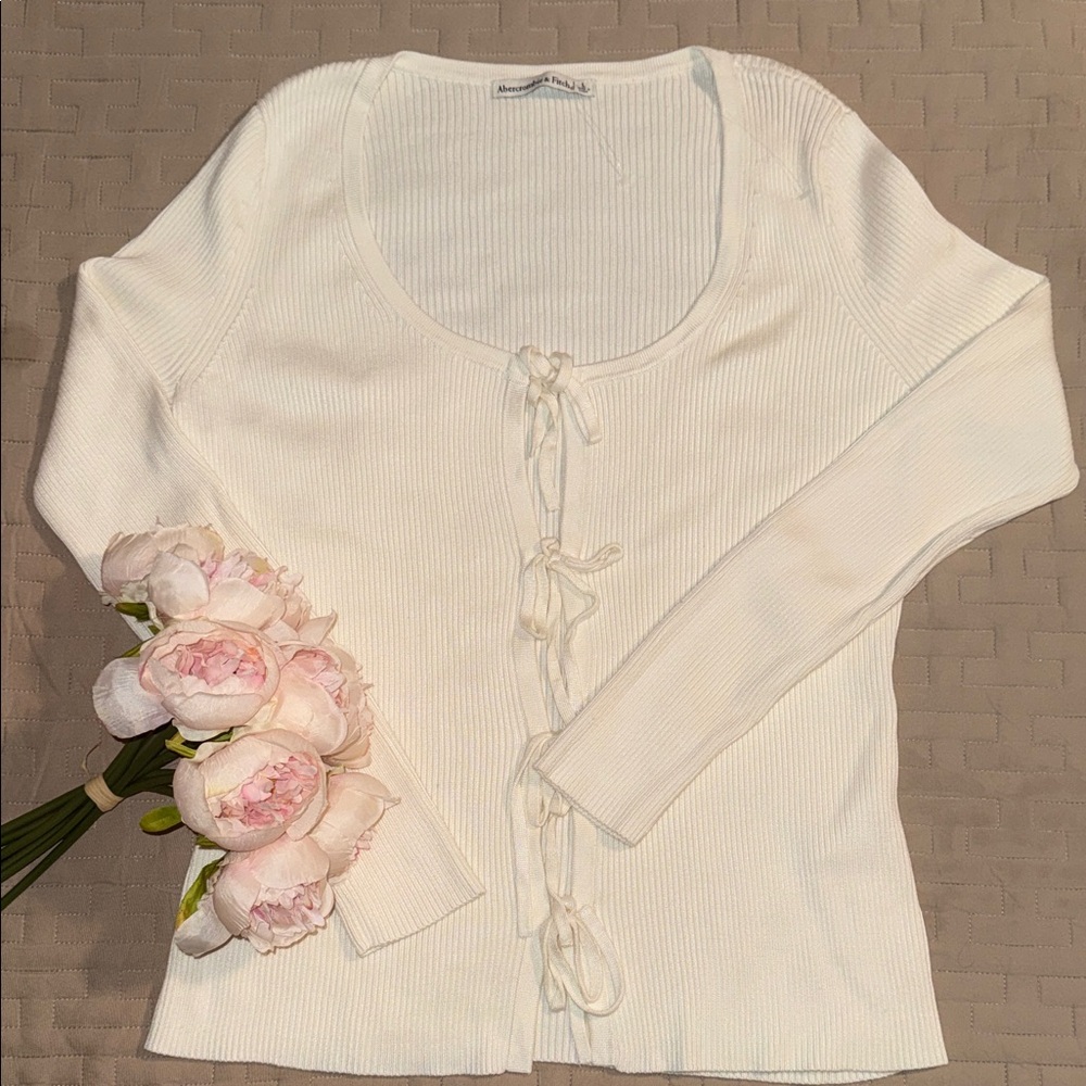 Abercrombie & Fitch Cream Ribbed Tie-Front Top